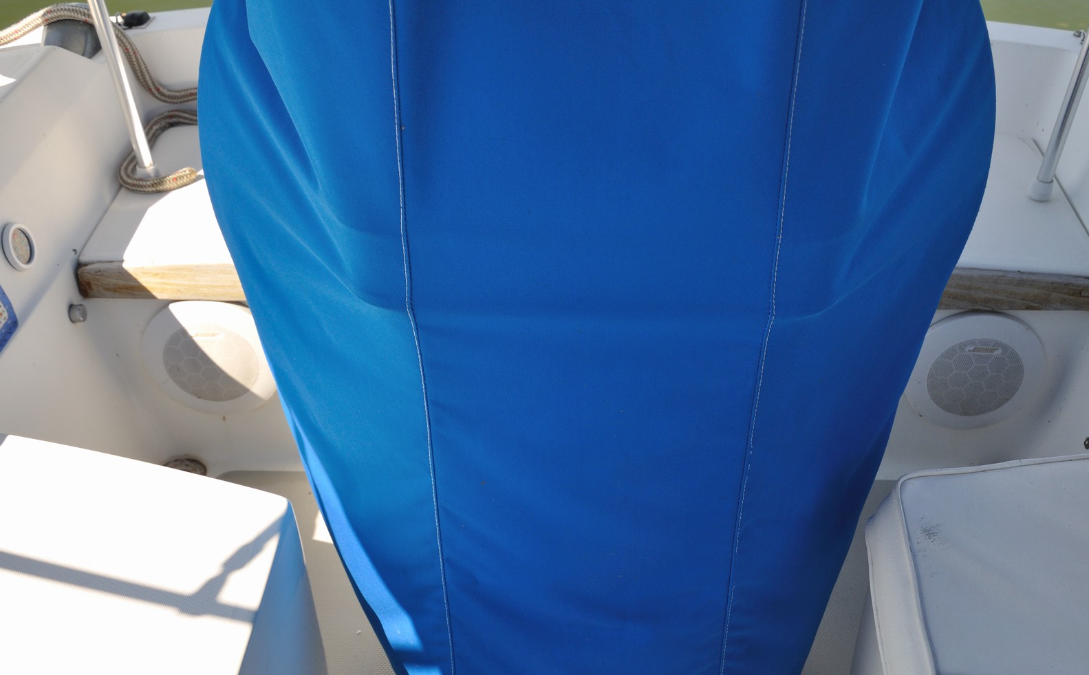 Cockpit Speakers Catalina 36/375 International Association